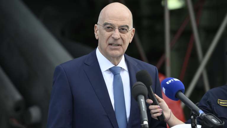 Δένδιας από το Αμπού Ντάμπι: Σε λίγες ημέρες θα παρουσιάσουμε το νέο εξοπλιστικό πρόγραμμα