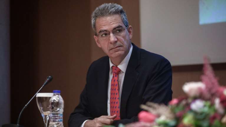 Ο Άγγελος Συρίγος δεν ψηφίζει το νομοσχέδιο για τα ομόφυλα ζευγάρια: &quot;Θα επιλέξω την αποχή&quot; [βίντεο]