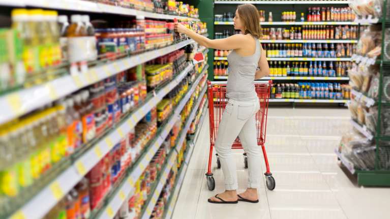 Μάστιγα η ακρίβεια και η αισχροκέρδεια για τους καταναλωτές - &quot;Μόνο 73 ελεγκτές για 156.000 επιχειρήσεις&quot;