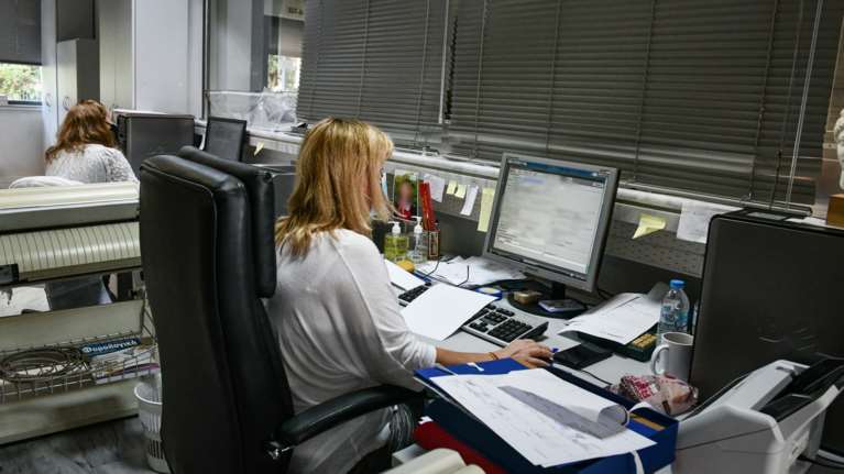 Σε δημόσια διαβούλευση το νομοσχέδιο για τα εργασιακά – Τα 20+1 βασικά σημεία του