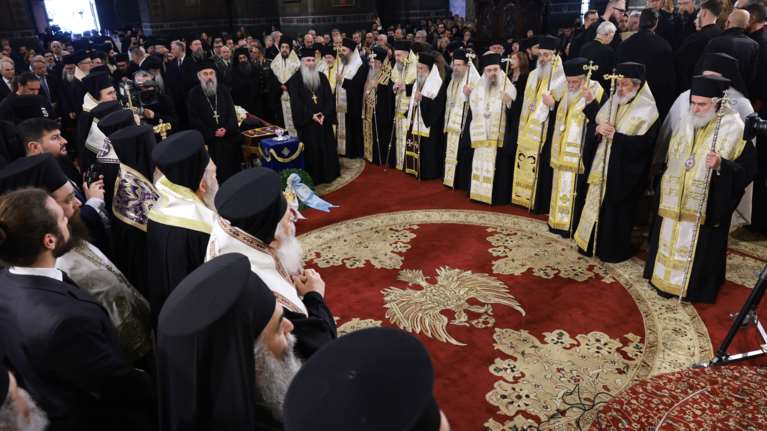 Θεσσαλονίκη: Συγκίνηση στην κηδεία του πρώην Μητροπολίτη Άνθιμου - Ύστατο χαίρε από πολίτες, κληρικούς, πολιτικούς [εικόνες]