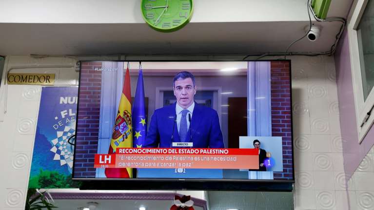 Κυβέρνηση σε κρίση στην Ισπανία: Οι Καταλανοί σύμμαχοι του Σάντσεθ στα πρόθυρα του να αποσύρουν τη στήριξή τους