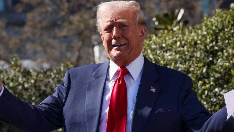 Ο Τραμπ παίρνει πίσω την αύξηση των δασμών - Η απόφαση του Καναδά που τον έκανε να υποχωρήσει