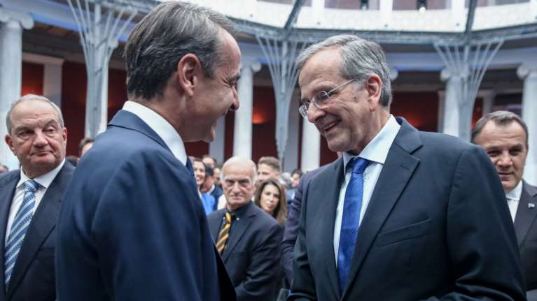 Το Μαξίμου προσπαθεί να κλείσει το θέμα της διαγραφής Σαμαρά - &quot;Δεν υπάρχει θέμα στην ΚΟ, προχωράμε&quot; λένε κυβερνητικές πηγές