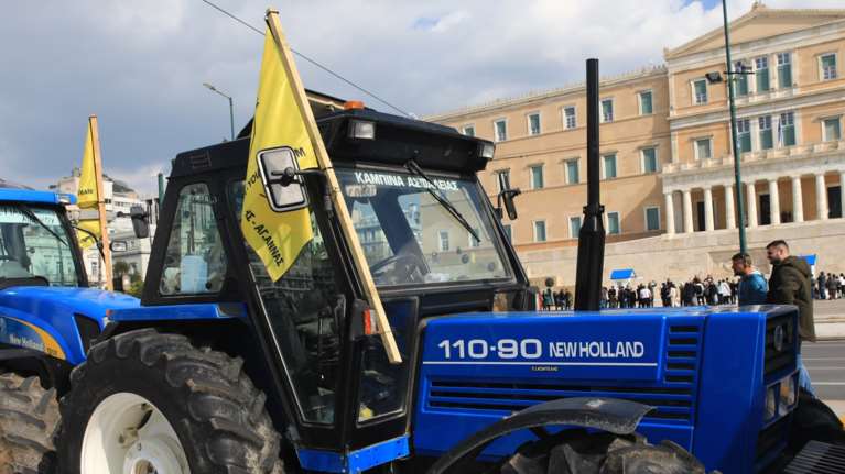 Στο Σύνταγμα τα τρακτέρ - Ποιους δρόμους κλείνει η ΕΛΑΣ για το συλλαλητήριο των αγροτών