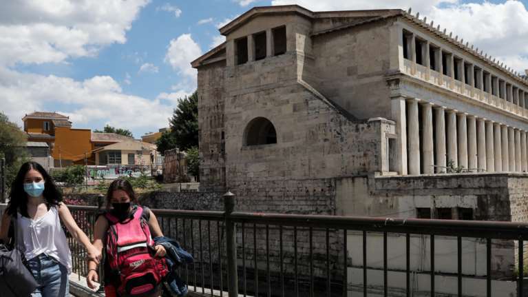 Κορονοϊός: 248 κρούσματα και 14 θάνατοι - Επεσαν κάτω από 300 οι διασωληνωμένοι