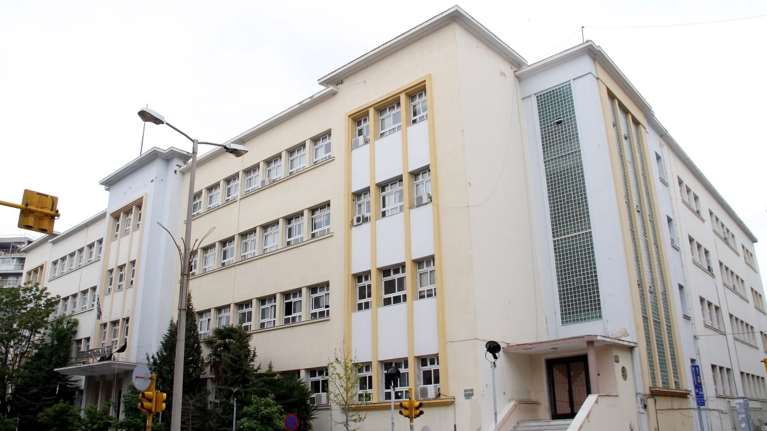 Θεσσαλονίκη: Τηλεφώνημα για βόμβα στο σχολικό συγκρότημα &quot;Ευκλείδης&quot; - Εκκενώθηκε το κτίριο