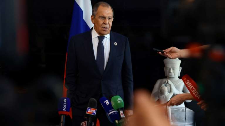 Πυρά Λαβρόφ: Η Δύση &quot;στρατιωτικοποιεί&quot; τη νοτιοανατολική Ασία για να περιορίσει τα συμφέροντα Ρωσίας και Κίνας