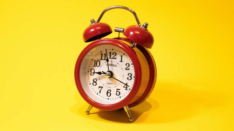 Αλλαγή ώρας: Πότε οι δείκτες των ρολογιών θα μετακινηθούν μία ώρα μπροστά