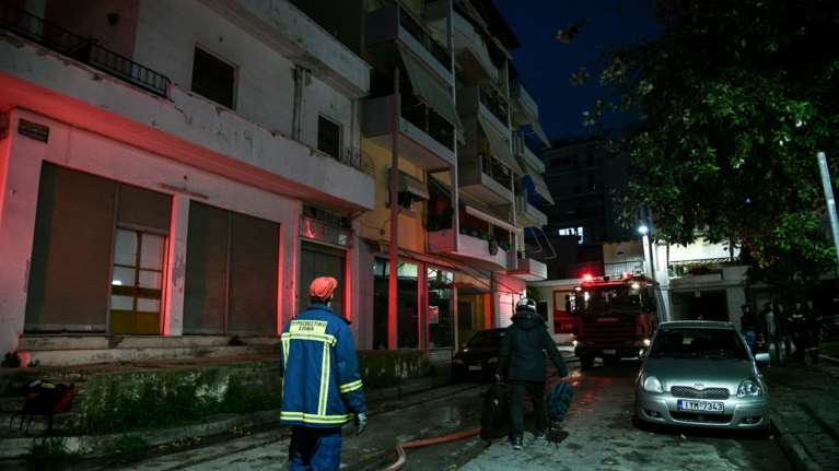 Νεκρή 65χρονη σε πυρκαγιά σε διαμέρισμα στο Αιγάλεω