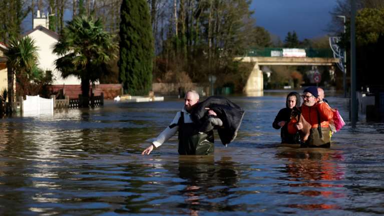Η καταιγίδα Herminia βούλιαξε τη δυτική Γαλλία - &quot;Δεν έχουμε ξαναδεί κάτι τέτοιο&quot; [εικόνες]