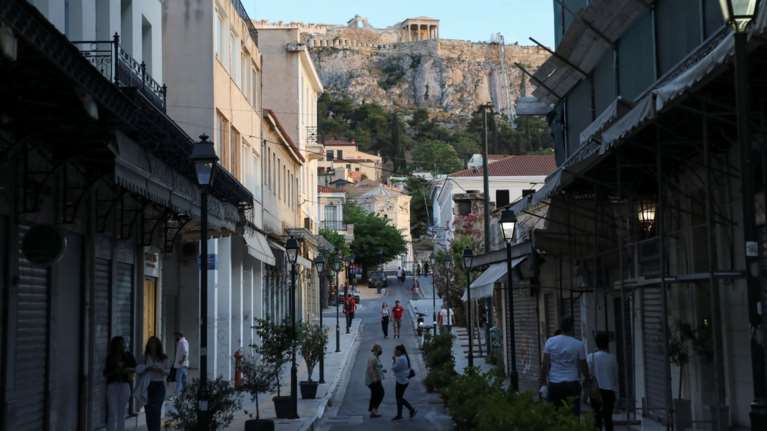 Κορονοϊός: 1.918 νέα κρούσματα σήμερα - 626 διασωληνωμένοι και 54 θάνατοι