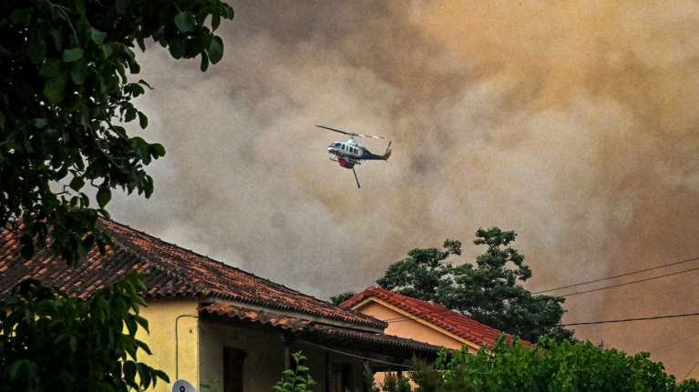 Σε ύφεση η πυρκαγιά στον Φενεό Κορινθίας: Τεράστιες ζημιές και εκκενώσεις χωριών - Δύο συλλήψεις