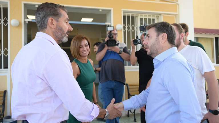 Ανδρουλάκης στην Κεφαλονιά: Προτεραιότητα η αναγέννηση του ΕΣΥ - Να δοθούν κίνητρα για να έρθουν γιατροί στα νησιά