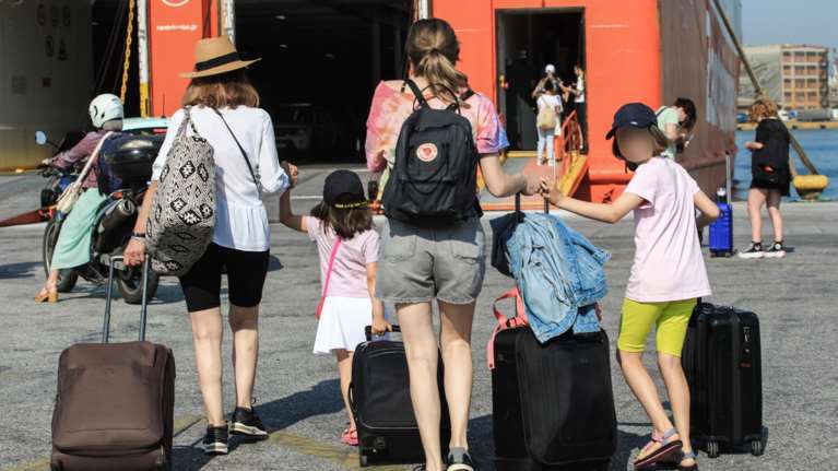 Ακτοπλοϊκά εισιτήρια: Ξεπερνούν το 20% οι εκπτώσεις - Αναλυτικά οι τιμές για τα νησιά και τα πακέτα που συμφέρουν