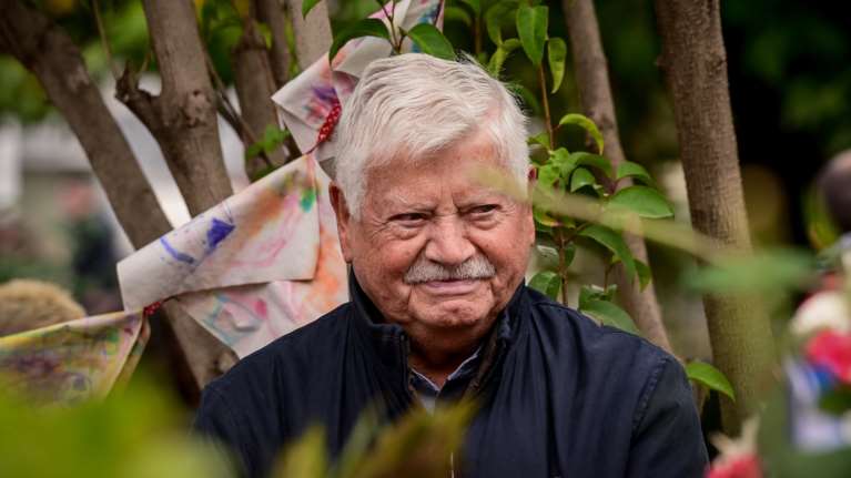 Στο Πολυτεχνείο ο φωτορεπόρτερ Αριστοτέλης Σαρρηκώστας που τράβηξε την εμβληματική φωτογραφία- &quot;Έκανα απλά τη δουλειά μου&quot;