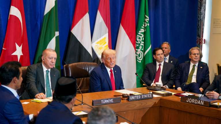 Politico: Ο Τραμπ δεσμεύτηκε στους ηγέτες αραβικών κρατών ότι δεν θα επιτρέψει στο Ισραήλ να προσαρτήσει τη Δυτική Όχθη