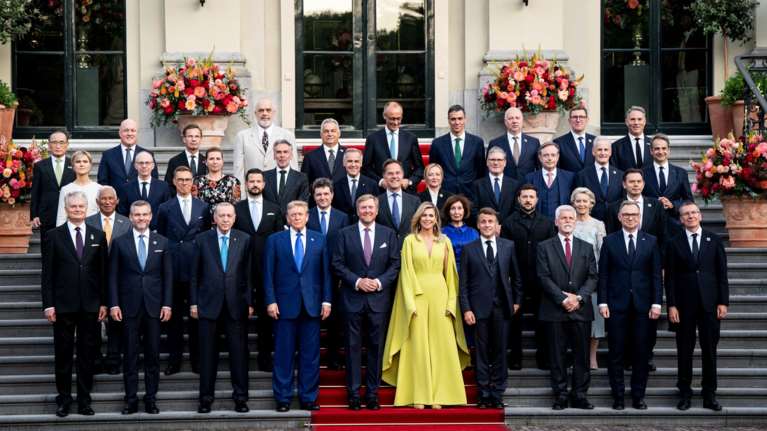 Σύνοδος ΝΑΤΟ: Ξεκίνησαν οι εργασίες στη Χάγη, κύριο θέμα η αύξηση των αμυντικών δαπανών - Δεν αποκλείεται τετ-α-τετ Μητσοτάκη - Ερντογάν