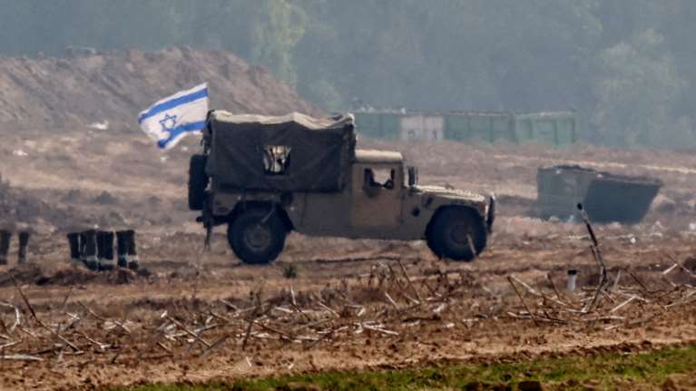 Λωρίδα της Γάζας: Ο Μοχάμεντ Ντέιφ είναι ζωντανός επιμένει η Χαμάς - Δεκάδες νεκροί Παλαιστίνιοι στην αεροπορική επιδρομή