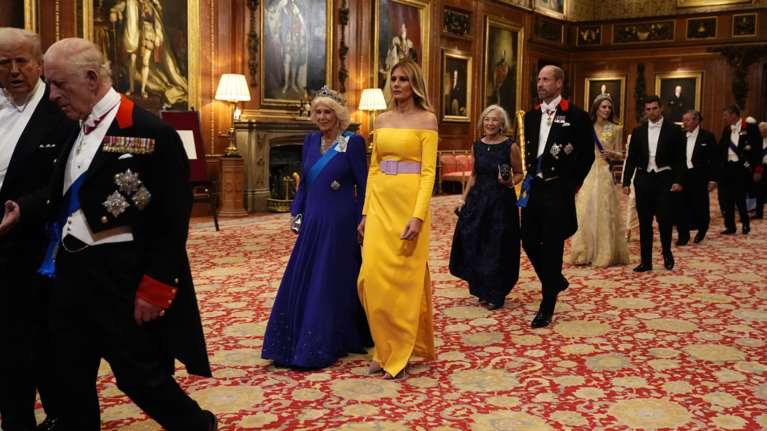 Βασιλικό δείπνο προς τιμήν των Τραμπ στο κάστρο του Ουίνδσορ - Οι εμφανίσεις, το τραπέζι 47 μέτρων και το μενού [εικόνες]