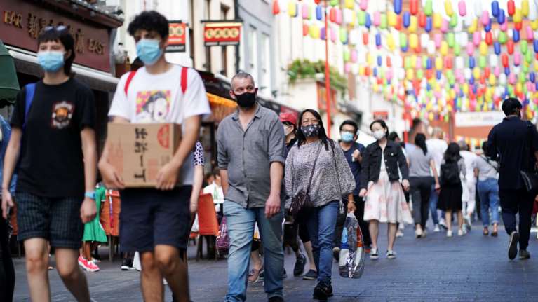 Βρετανία: Πτώση 30% στα κρούσματα στην Αγγλία μετά από τρεις εβδομάδες lockdown