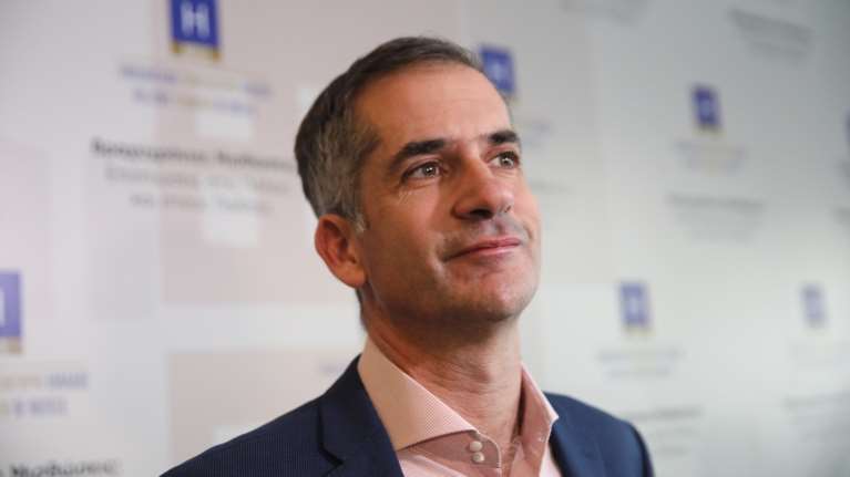 Κώστας Μπακογιάννης: Απειλητική επιστολή στον δήμαρχο Αθηναίων - Του έστειλαν σφαίρα σε φάκελο