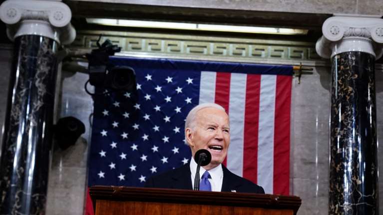 &quot;Βόμβα&quot; από Politico: &quot;Ο Μπάιντεν έδωσε αθόρυβα άδεια στην Ουκρανία για επιθέσεις στη Ρωσία με αμερικανικά όπλα&quot;