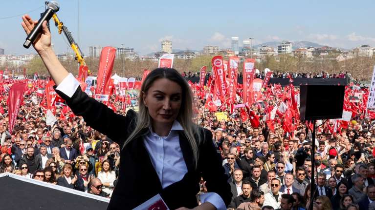 Νέο μήνυμα του φυλακισμένου Ιμάμογλου για τις διαδηλώσεις: Ποτέ μη χάνετε την ελπίδα, το έθνος θα κερδίσει