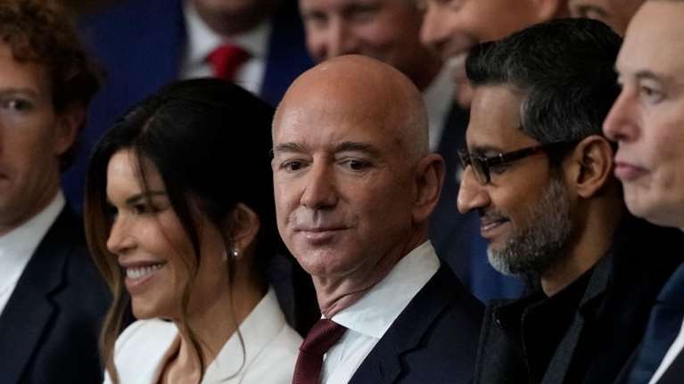 Αδιανόητος πλούτος: Πώς 19 οικογένειες super rich των ΗΠΑ κέρδισαν ένα τρισεκατομμύριο δολάρια μέσα σε έναν χρόνο