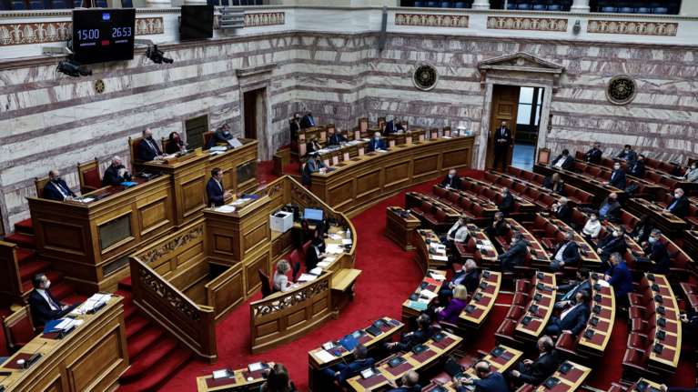 Πρωτοφανείς καταγγελίες Συρίγου στη Βουλή για την ανομία στα πανεπιστήμια – Για &quot;Κορκονέες&quot; μιλά ο ΣΥΡΙΖΑ