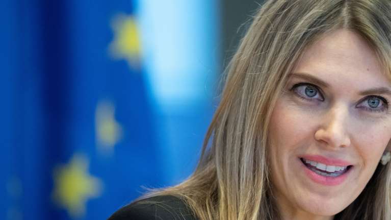 Βόμβα Le Soir: Η Εύα Καϊλή ομολόγησε ότι είπε στον πατέρα της να κρύψει τα 750.000 ευρώ μετρητά