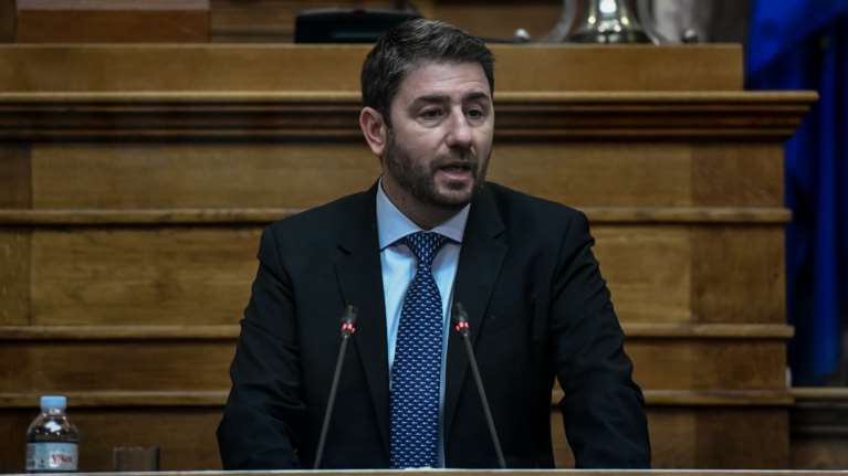 Τροπολογία του ΠΑΣΟΚ για την επιβολή πλαφόν στη λιανική τιμή της ενέργειας - Τι προβλέπει