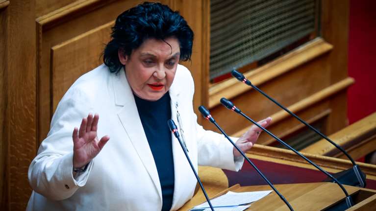 Λιάνα Κανέλλη: Είχα φτάσει στην αθλιότητα να καπνίζω 80 τσιγάρα την ημέρα, το έκοψα μαχαίρι - Παραλίγο να χάσω τη ζωή μου