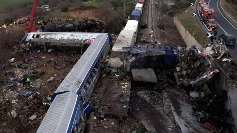 Τραγωδία στα Τέμπη: Υπερκατανάλωνε ρεύμα η γραμμή, κατάλαβαν ότι υπάρχει και άλλο τρένο, τηλεφώνησαν σε σταθμάρχες αλλά...