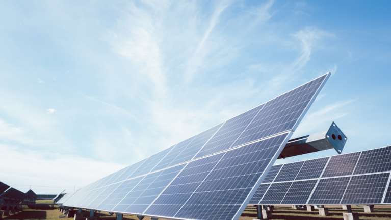 Στρατηγικό deal ΔΕΗ - Mytilineos ύψους €2 δισ. για έργα ΑΠΕ σε 4 χώρες