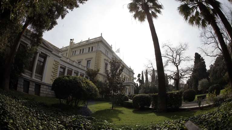 "Ναι" σε Βενιζέλο, "όχι" σε Τασούλα λέει το ΠΑΣΟΚ για ΠτΔ - Λούκα Κατσέλη η πιθανότερη πρόταση του ΣΥΡΙΖΑ