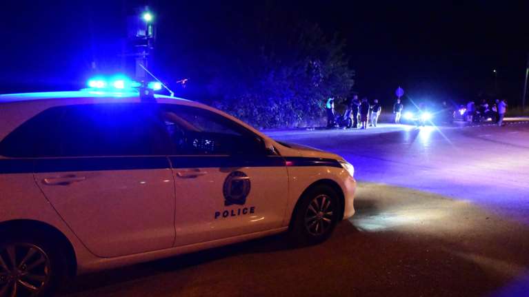 Επεισοδιακή καταδίωξη υπόπτου αυτοκινήτου στη λεωφόρο Κηφισού - Είχε εμπλοκή σε δύο ληστείες