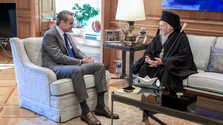 Συνάντηση Μητσοτάκη με τον Πατριάρχη Βαρθολομαίο: Ανησυχία για τη χριστιανική παρουσία στους Αγίους Τόπους
