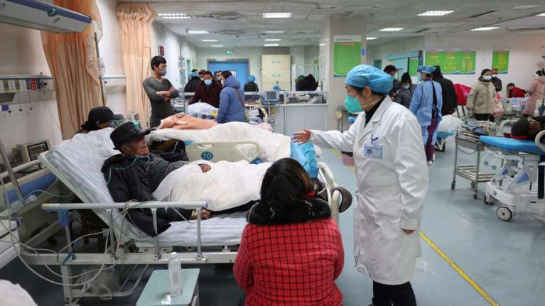 Εφιαλτική εκτίμηση για τους θανάτους από κορονοϊό στην Κίνα: Πάνω από 9.000 καθημερινά σύμφωνα με βρετανική έρευνα