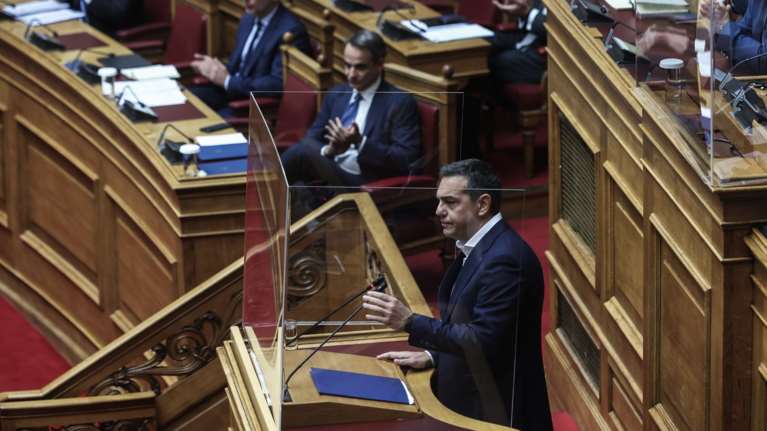 Νέα ερώτηση Τσίπρα σε Μητσοτάκη για τις υποκλοπές: Παρακολουθούσε η ΕΥΠ τους 33 της λίστας;