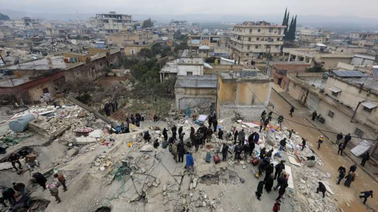 Σεισμός σε Τουρκία και Συρία: Η στιγμή που κτίριο στο Χαλέπι καταρρέει σαν χάρτινος πύργος [βίντεο]