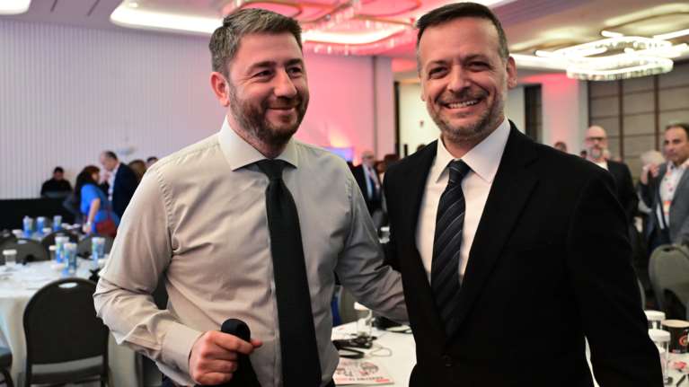 Εξελίξεις στο ΠΑΣΟΚ: Ο Χάρης Δούκας ετοιμάζει συνέντευξη &quot;φωτιά&quot; – &quot;Να ολοκληρώσει τη θητεία του&quot;, λέει ο Ανδρουλάκης