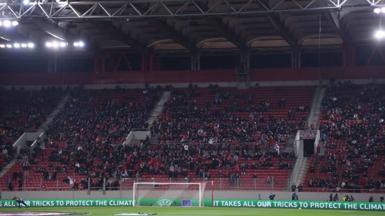 Κορονοϊός: Νέα χαλάρωση μέτρων εισηγείται η Επιτροπή - Στο 75% η πληρότητα στα γήπεδα, στο 100% στα πλοία