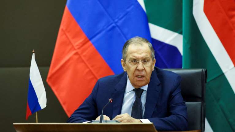 Προειδοποιεί ο Λαβρόφ: "Ο πόλεμος μεταξύ Ρωσίας και Δύσης είναι σχεδόν πραγματικός"