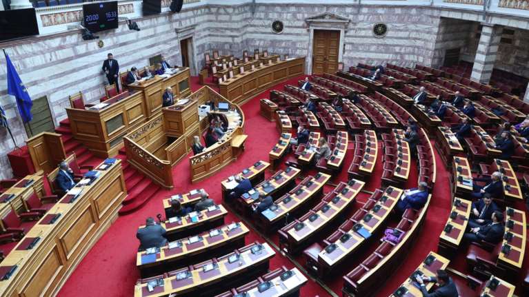 Βουλή: Ξεκίνησε η συζήτηση για την πρόταση δυσπιστίας - Τι προβλέπει η διαδικασία