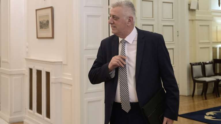 Σκληρή επίθεση Μυλωνάκη σε Βελόπουλο: Έχω δώσει 25.000 ευρώ &quot;νταβατζιλίκι&quot; - Του τα δίναμε στο χέρι