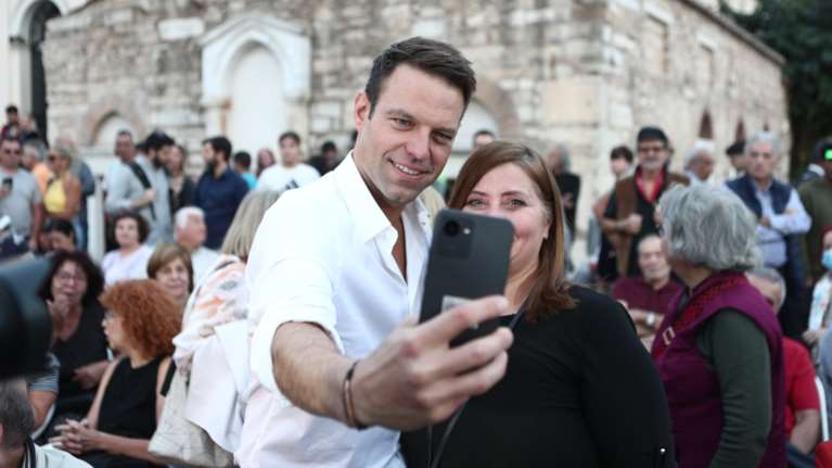 Στην πλατεία Λαού στο Κερατσίνι το απόγευμα ο Στέφανος Κασσελάκης - Θα συνομιλήσει με πολίτες