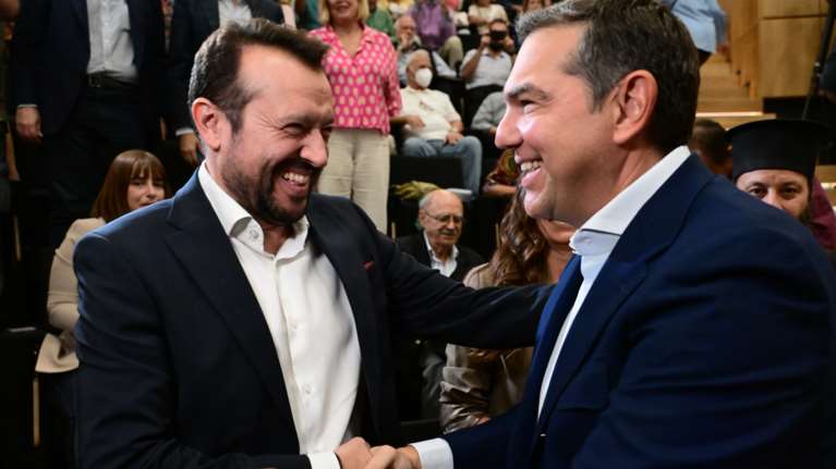 Το &quot;συγγνώμη&quot; του Αλέξη Τσίπρα στους καναλάρχες για τις άδειες: &quot;Λάθος η μετωπική σύγκρουση και η διαδικασία&quot;