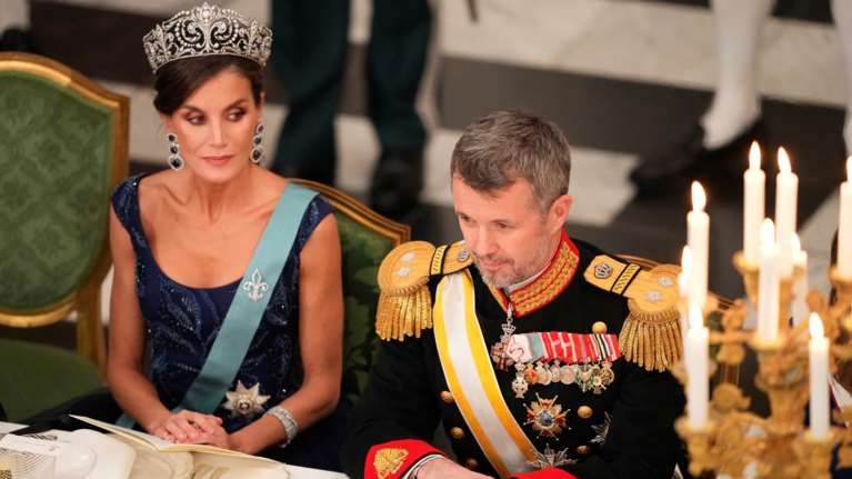 Ερωτικό σκάνδαλο στο παλάτι της Δανίας: Η αποκάλυψη που τάραξε το βασιλικό δείπνο της Λετίσια και του Φελίπε