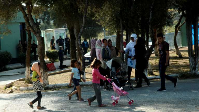 Κορονοϊός: Τουλάχιστον 6 κρούσματα στις δομές Ελαιώνα, Σχιστού και Μαλακάσας